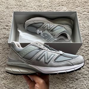 New Balance 990v5
